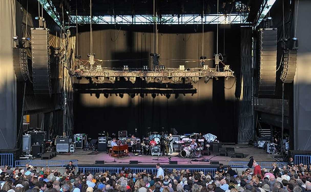 steely dan tour locations